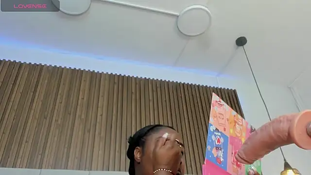 Saravy Blandon online show from 10/03/25, 10:34