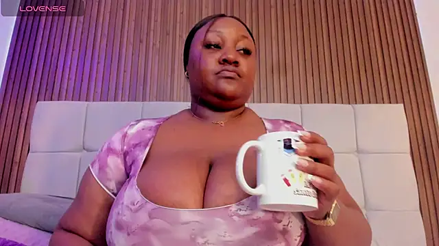 Saravy Blandon online show from 12/18/25, 10:32