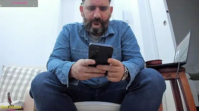 Maxi TheBigDaddy online show from 01/04/25, 04:32