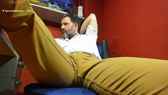 Maxi TheBigDaddy online show from 02/25/25, 03:27