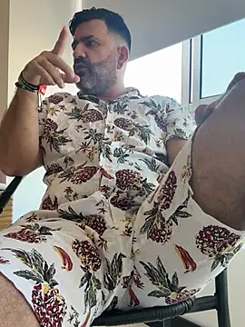 Maxi TheBigDaddy online show from 06/14/26, 03:47