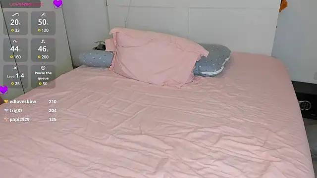 xonicxo online show from 12/09/24, 03:22