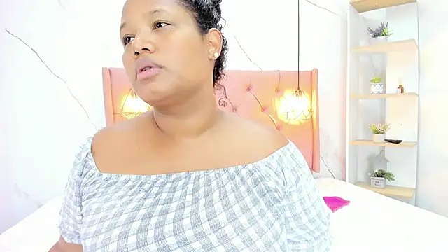 Belle Brunette online show from 10/20/25, 09:37