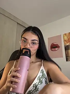 Cat2525 online show from 04/11/26, 07:51