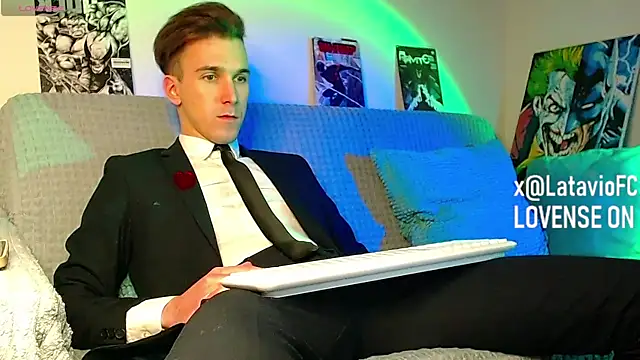 Midnighter  online show from 04/07/26, 08:42