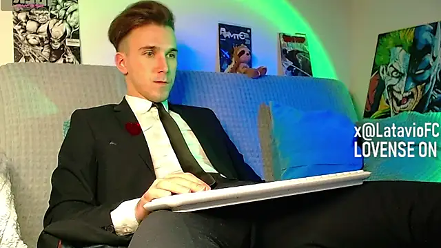 Midnighter  online show from 04/15/26, 10:21