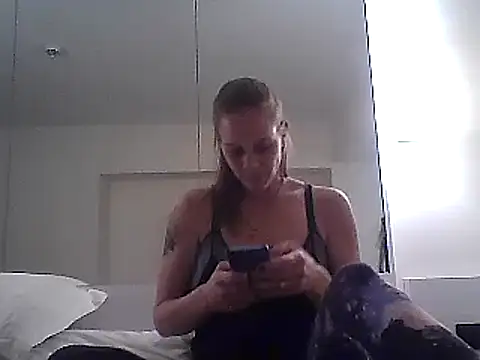 WildScorpio86 online show from 01/27/25, 04:01