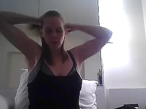 WildScorpio86 online show from 02/10/25, 06:24