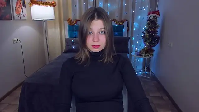 Snapshot of RinaMoore chatting on 12/24/24, 12:22 RinaMoore online show from 12/24/24, 12:22