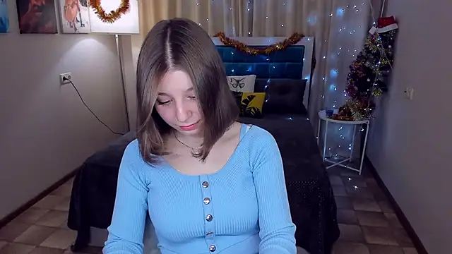 Snapshot of RinaMoore chatting on 01/18/25, 10:17 RinaMoore online show from 01/18/25, 10:17