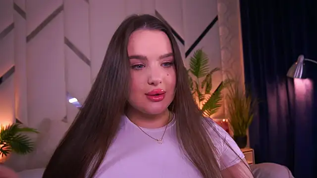 Snapshot of CuteAmberr chatting on 09/22/25, 10:56 CuteAmberr online show from 09/22/25, 10:56