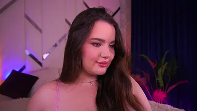 Snapshot of CuteAmberr chatting on 11/08/25, 01:17 CuteAmberr online show from 11/08/25, 01:17