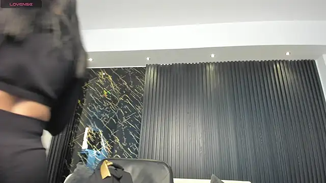 charlottewhitte online show from 01/29/25, 11:09