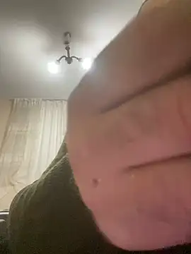 Snapshot of mustican422 chatting on 01/05/25, 11:22 mustican422 online show from 01/05/25, 11:22