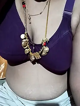 tuttifrutti17 online show from 10/14/25, 05:25