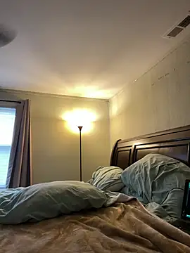 QueenNuttCollector online show from 12/28/24, 06:18