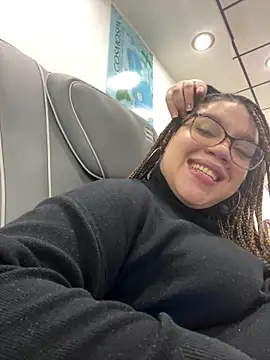 QueenNuttCollector online show from 01/17/25, 10:12