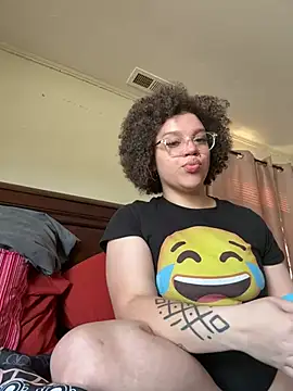 QueenNuttCollector online show from 02/04/26, 03:51