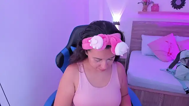 izaro22 online show from 10/01/25, 01:06