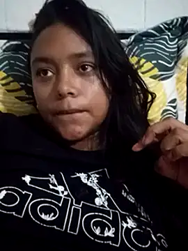 Snapshot of Chiara_petterson chatting on 02/06/25, 08:23 Chiara petterson online show from 02/06/25, 08:23