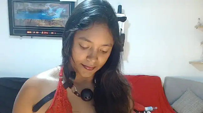 Snapshot of Chiara_petterson chatting on 02/24/25, 02:40 Chiara petterson online show from 02/24/25, 02:40