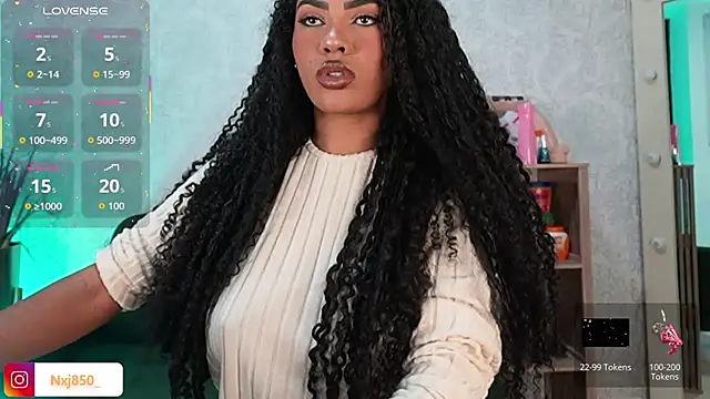 HOTBLACKANDWHITE2 online show from 03/19/26, 02:37