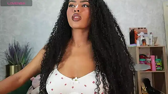 HOTBLACKANDWHITE2 online show from 04/12/26, 10:59