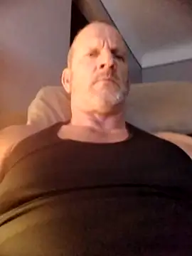 Snapshot of footfreek17 chatting on 02/01/26, 02:10 footfreek17 online show from 02/01/26, 02:10