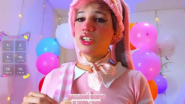 Ariel Femboy  online show from 09/24/25, 12:47