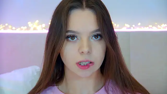 ElisabethDavis online show from 03/16/25, 03:17