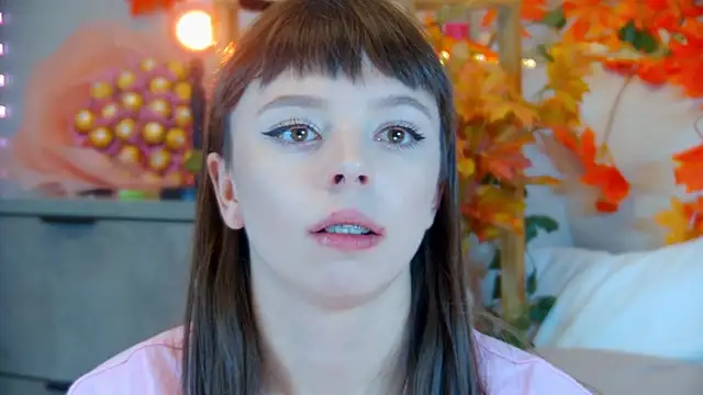 ElisabethDavis online show from 10/27/25, 03:16