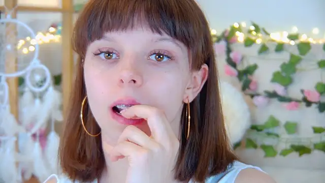 ElisabethDavis online show from 04/21/26, 04:23