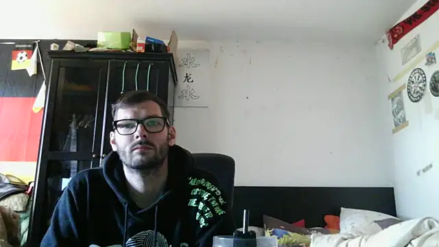 Snapshot of Die-geile-Sau chatting on 05/10/26, 01:38 Die-geile-Sau online show from 05/10/26, 01:38