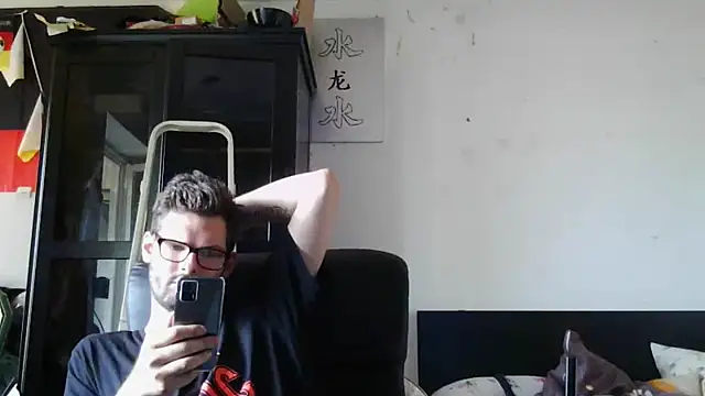Snapshot of Die-geile-Sau chatting on 05/30/26, 04:26 Die-geile-Sau online show from 05/30/26, 04:26