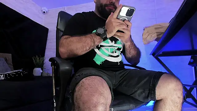 Snapshot of jhon_bear03 chatting on 06/03/26, 02:33 jhon bear03 online show from 06/03/26, 02:33