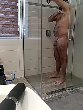 Nikeyone2 online show from 11/24/25, 12:05