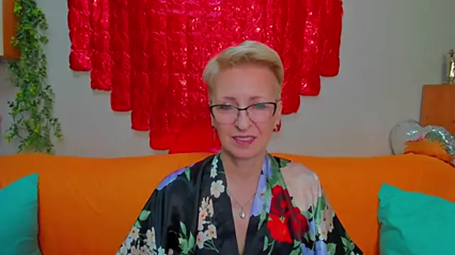 iamyourdream89 online show from 02/13/26, 12:01