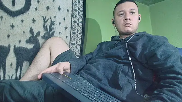 Snapshot of sweet_cock28 chatting on 06/09/26, 03:12 sweet cock28 online show from 06/09/26, 03:12