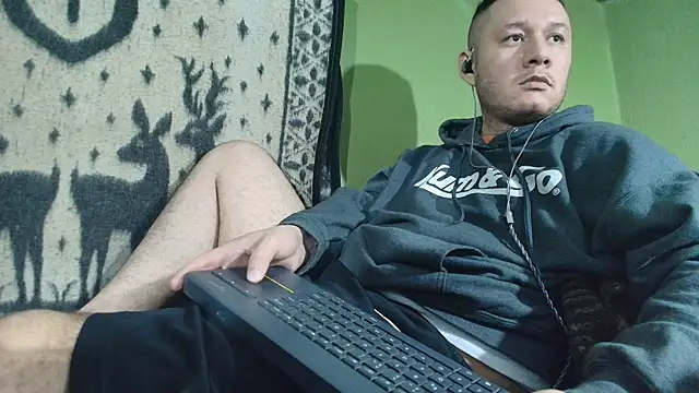 Snapshot of sweet_cock28 chatting on 07/04/26, 03:07 sweet cock28 online show from 07/04/26, 03:07