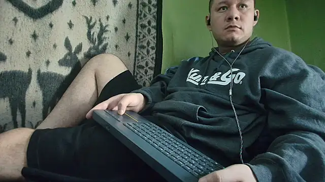 Snapshot of sweet_cock28 chatting on 07/13/26, 02:53 sweet cock28 online show from 07/13/26, 02:53