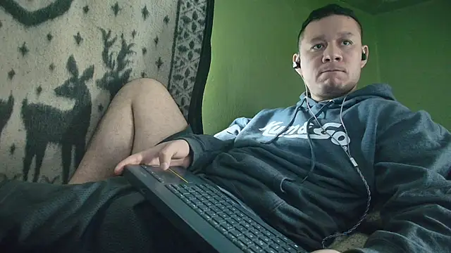 Snapshot of sweet_cock28 chatting on 07/14/26, 02:56 sweet cock28 online show from 07/14/26, 02:56