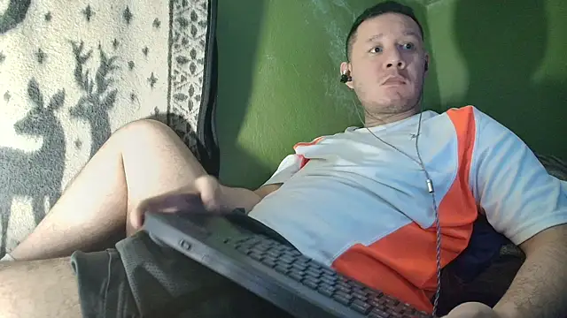 Snapshot of sweet_cock28 chatting on 07/17/26, 03:24 sweet cock28 online show from 07/17/26, 03:24