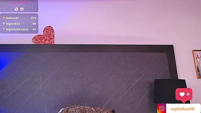 big tits in your face online show from 03/19/25, 10:53