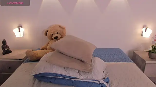 natassha1 online show from 01/26/25, 02:19