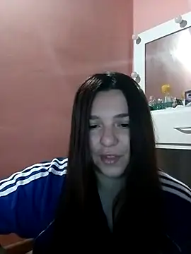 Snapshot of Oxitocina2000 chatting on 10/18/25, 01:30 Oxitocina2000 online show from 10/18/25, 01:30