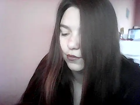 Snapshot of Oxitocina2000 chatting on 10/19/25, 09:15 Oxitocina2000 online show from 10/19/25, 09:15