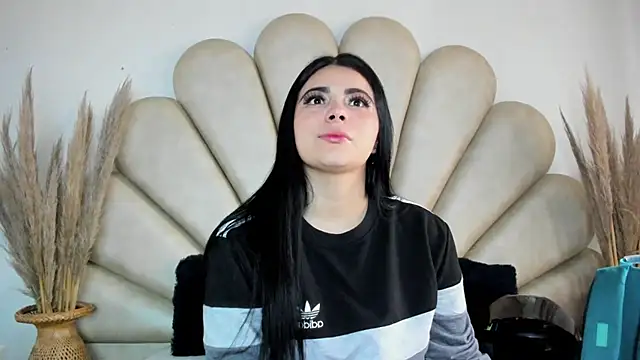 Natasha  Blue online show from 11/30/25, 12:20