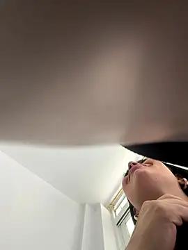 Natasha  Blue online show from 12/17/25, 06:58