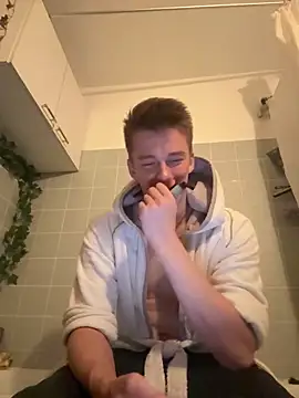 Toyjungee online show from 10/11/25, 09:02