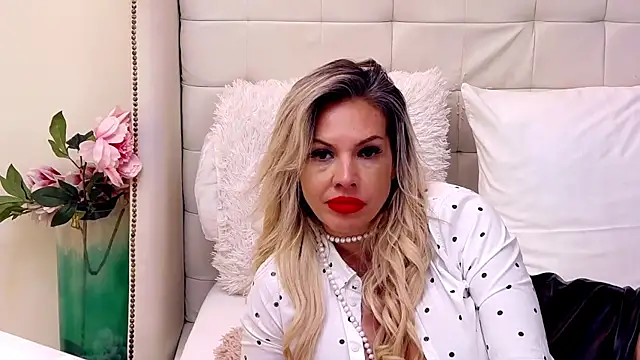 SashaAllford online show from 01/15/25, 11:00